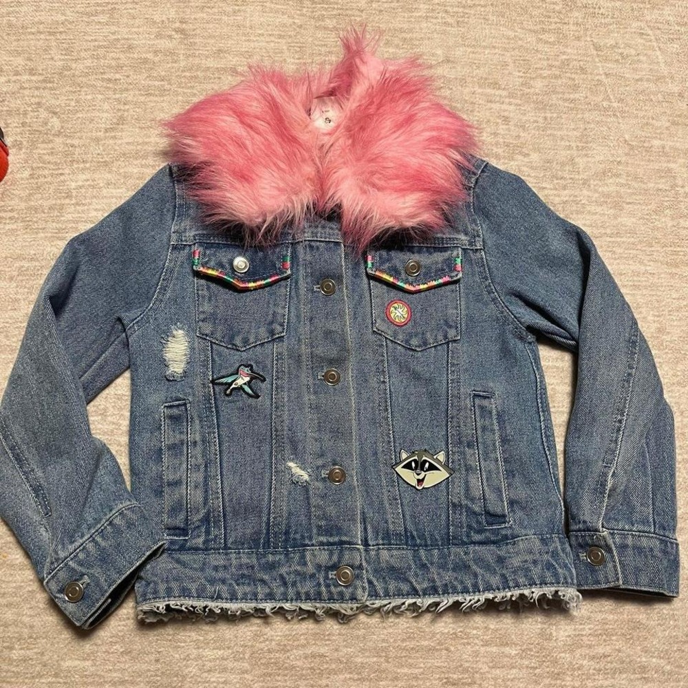 Disney Pocahontas Girls Denim Jacket Size 5/6 Distressed Style Embroidered